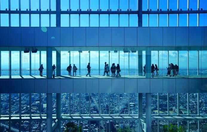 Luxury 3 Bedroom Namba Skyscraper - 400 Ft High & 300 Sq Ft Wrap Around Balcony - 112 Sq Meters - 1,200 Sq Ft - Parking - 180 Degrees Views - 2024 Toyota Voxy Be Packaged With Apartment Osaka