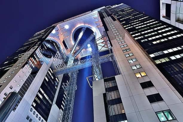Luxury 3 Bedroom Namba Skyscraper - 400 Ft High & 300 Sq Ft Wrap Around Balcony - 112 Sq Meters - 1,200 Sq Ft - Parking - 180 Degrees Views - 2024 Toyota Voxy Be Packaged With Apartment *